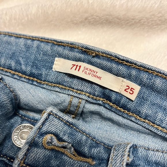 Levi’s 711 Skinny Jeans Size 25 - Picture 3 of 4